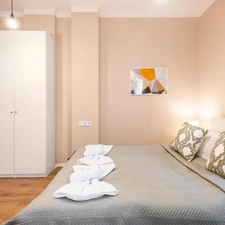 Centre 1 Bedroom Next To Vitosha Blvd. Σόφια