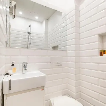 Daire Centre 1 Bedroom Next To Vitosha Blvd. *