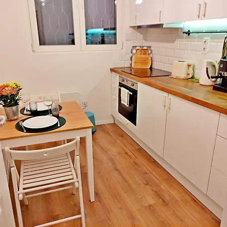 Centre 1 Bedroom Next To Vitosha Blvd. Apartamento *